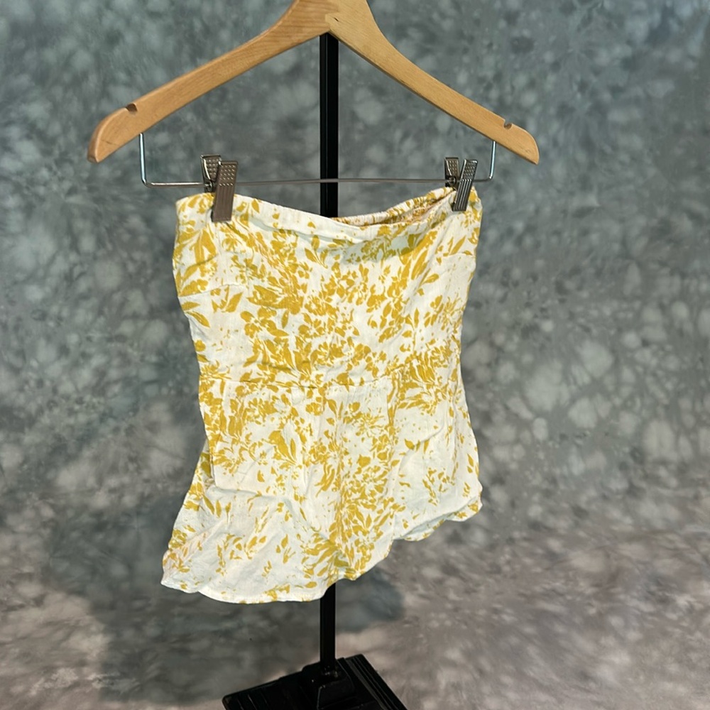 Womens O’Neill tube top size XS yellow